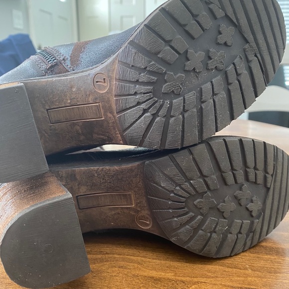 DONALD J PLINER TARIA-81 boots SZ 7 - Picture 7 of 9